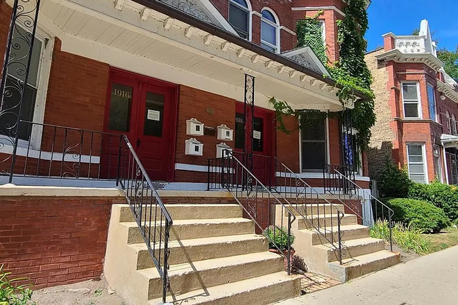 Outside street view - 2 Rooms Available in 5BR – Walk to Northwestern, Fall Sublease