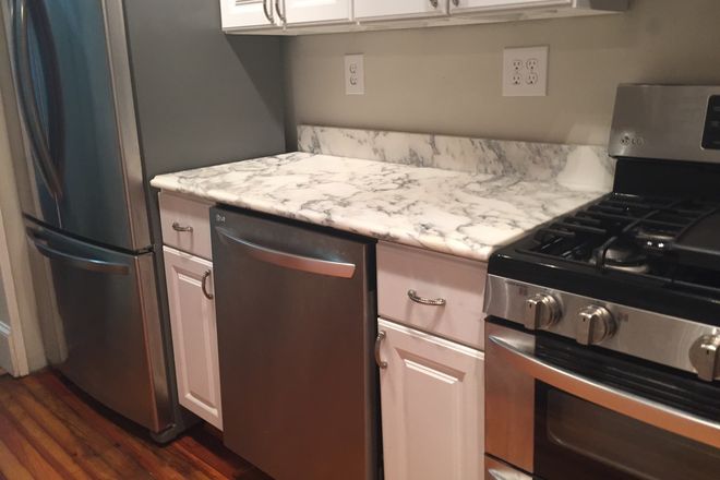 Renovated Kitchen - Eckington/Bloomingdale-1921 Lincoln Rd. NE.( Lincoln and Todd Pl) 3 Bedroom. 2.5 baths. Yard. W/D . Townhome