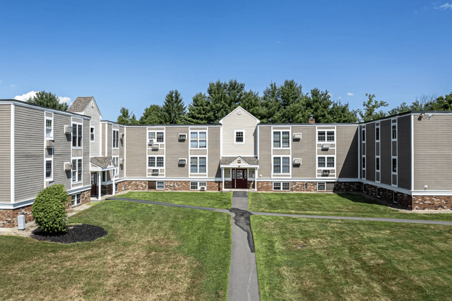 apartment - Boulders Apartments, closest to campus and grocery markets