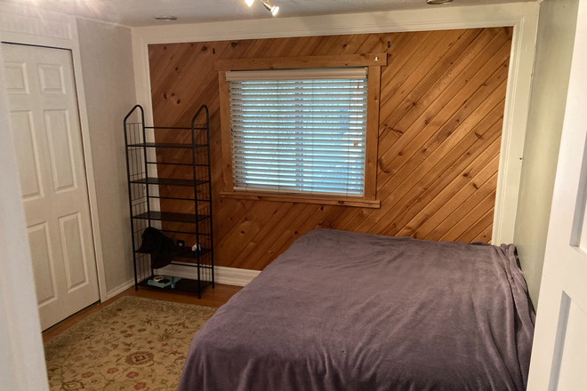 Bedroom - Roommate wanted in 2BR Mobile Home 30th & Valmont