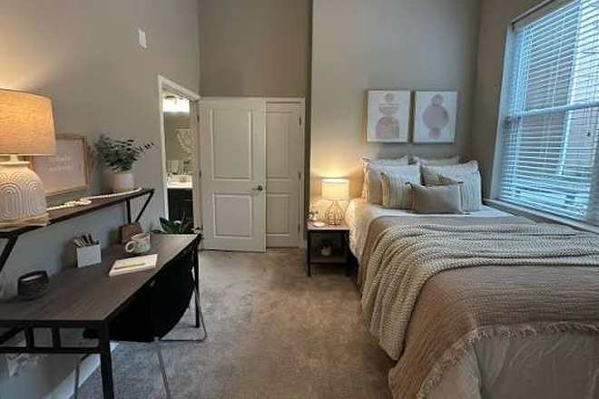 Example Bedroom - Private Furnished Room and Bathroom Yugo Crestline