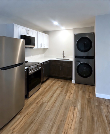 In unit washer dryer - NEW 1B1B Steps from Campus