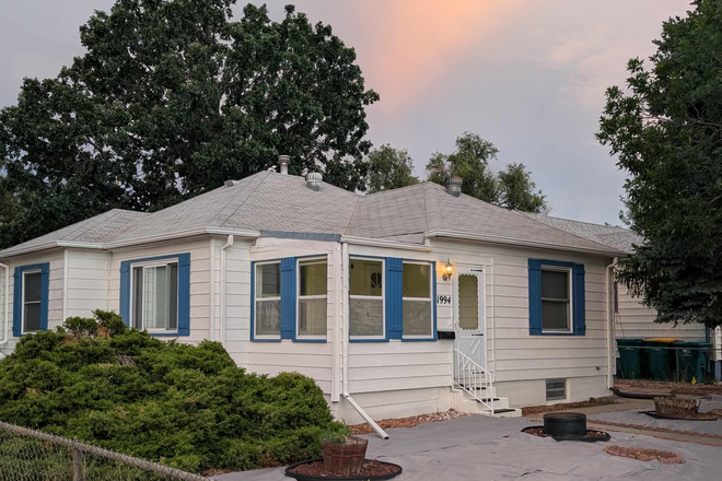 Front - Spacious 3 BR 1630 Sqft house walkable to Anchutz