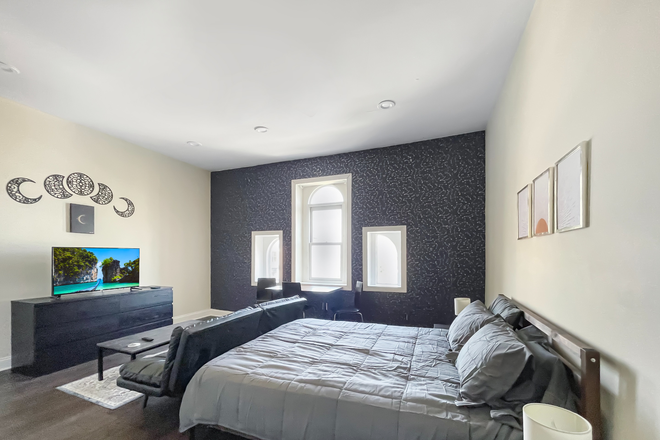 Bedroom - Spacious Apartment in Vibrant Reservoir Hill