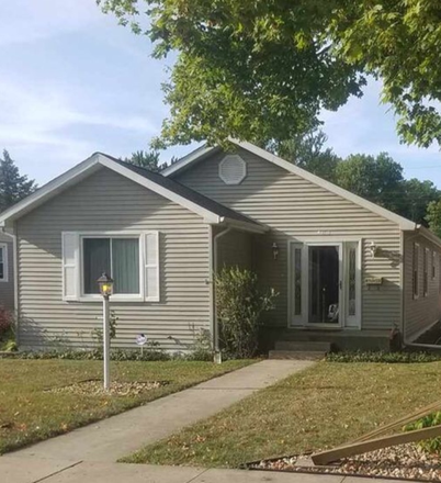 Front of house - Single Family Home (2 beds/ 1.5 bath) in desirable North Shore Triangle Neighborhood