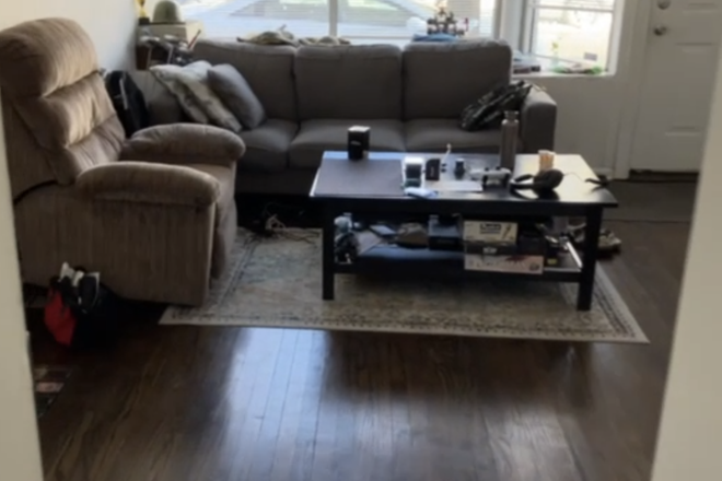 living room - Apartment next to Library