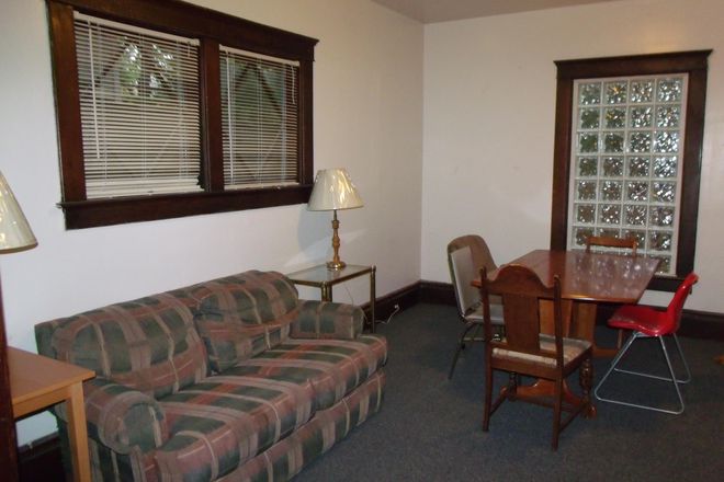 Dining room - Large 6 six bedroom, 3 baths, parking, central campus, furnished, wash/dryer, a/c, dishwasher! House