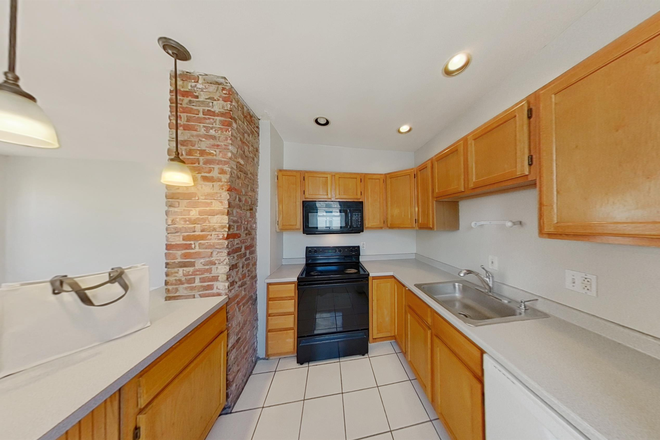 . - Gorgeous 2 Bed 1 Bath available 9/1/2026 Apartments