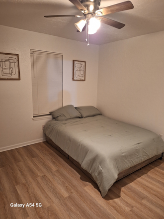 Bedroom - 2Br/2Ba Apartment: Sweet Little Spot in Walking Distance of TSC and 10 to 15 Min Drive to FAMU/FSU