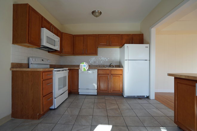 2 - AVAIL NOW-  Large 3 Bed 1.5 Bath | Allston No broker Fee & 1 Free Month! Apartments