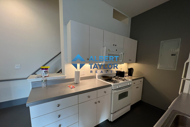 Kitchen - Huge 3Bed/1.5Bath! Steps to BU Medical and INK BLOCK - Sunlit! Apartments