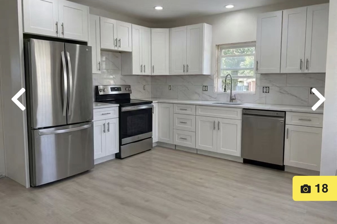 Brand new kitchen - 2026-27 One Bedroom in a 5 Bed 4 Bath Apartment with Deck back yard and 4 car driveway