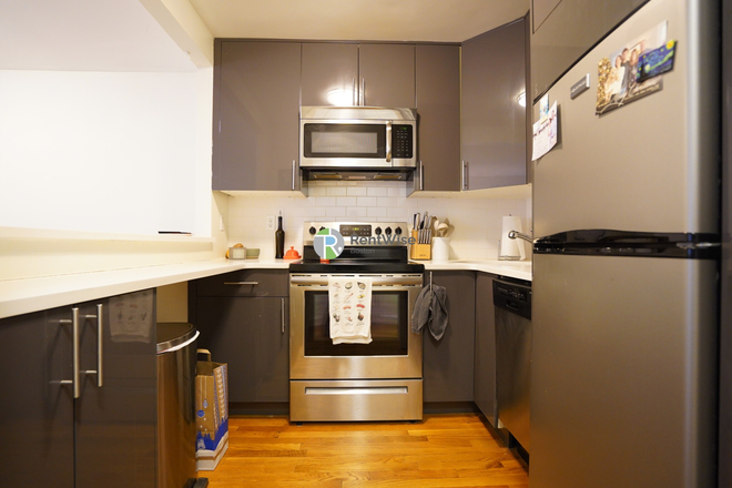 1 - AVAIL FEB 1!  COOLIDGE CORNER 1 BED w/ H/HW and laundry Apartments