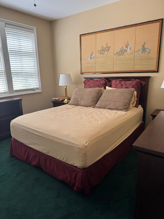 Bedroom - 1-Bedroom/1-Bathroom Rental in private Turtle Rock walking distance to campus House