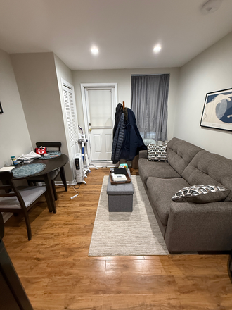 . - Awesome 1 Bed / 1 Bath in the heart of the North End Available now!! Apartments
