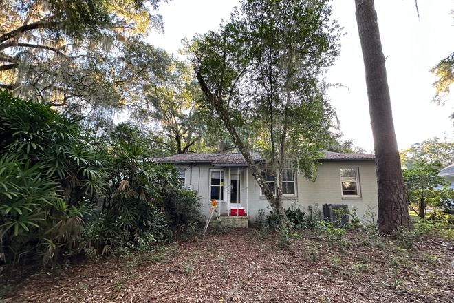 Back door - 3BD/1BA House in NW Gainesville