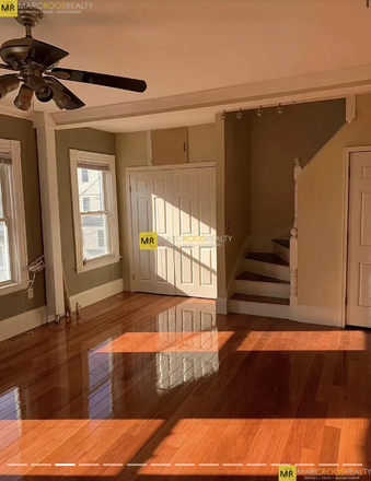 Call NOW for showings! 617-236-8600 - FLINT ST - GREAT VALUE IN EAST SOMERVILLE! 3BR/1BA TOP FLOOR DUPLEX FOR *9/1/2025* W/ LNDRY IN BLDNG Apartments