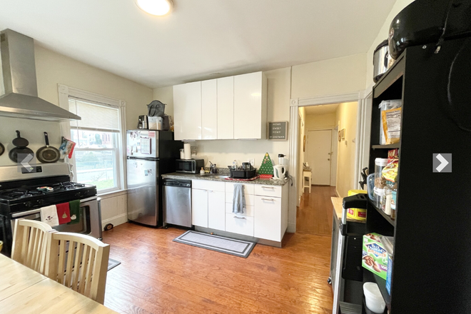 kitchen - Spacious and Sunny 3 Bed / 1 Bath w/ Laundry in unit available 9/1/24!! Apartments