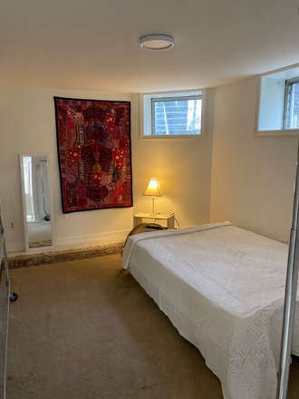 Bedroom - Beautiful One Bedroom Apartment in Roland Park Ready to Rent