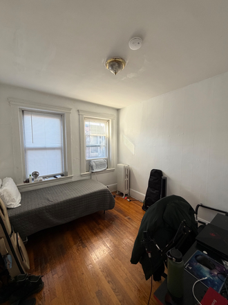 Bedroom - 1 Furnished Room Available in 2-Bedroom Apt - Deposit and Last Month already Paid! No Realtor Fee!