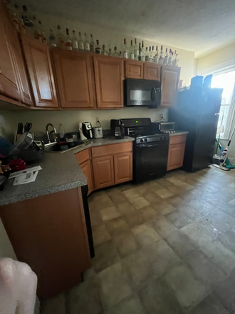 Kitchen - Apartment near JFK/UMass