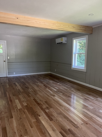 Open floor area - Newly Renovated Studio Apartment for Rent in Mansfield