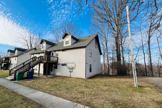 - 653 Village Lane