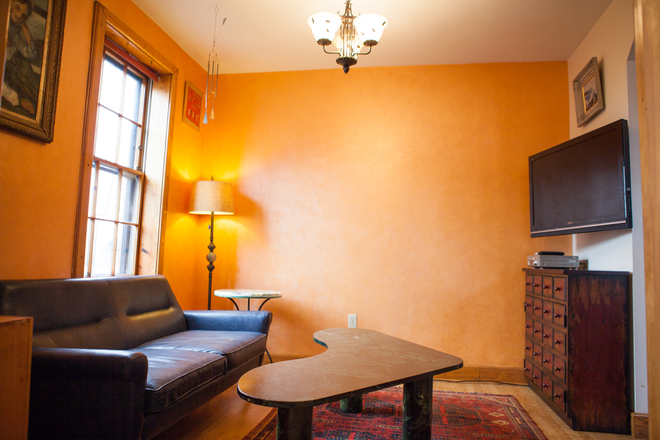 Living Room - Furnished 1BR Beacon Hill, $3,500/Mth, 12 mth min, basic utils incl, 9/1/26 Condo