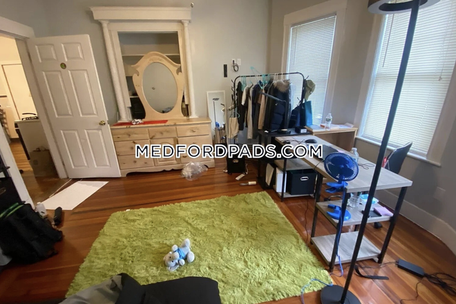 room - SUMMER SUBLET 30 Adams street, close to carm, free laundry and parking, spacious Apartments