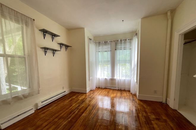 Living Room - 61 Gray Street Apartments