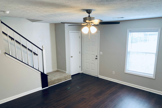 Photo - 1100 Chinook Street Townhome