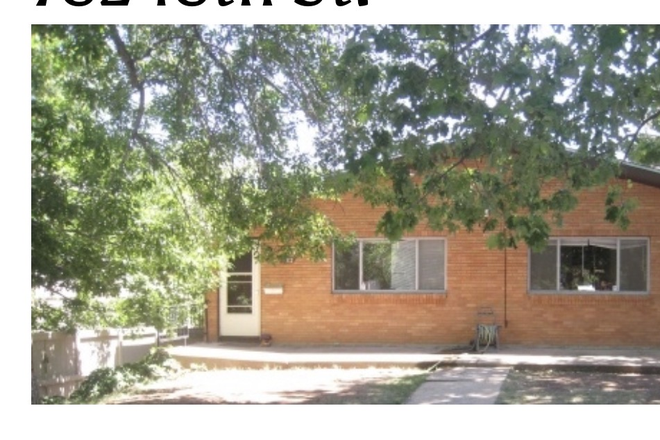 Front Yard - Massive room 8min walk from campus