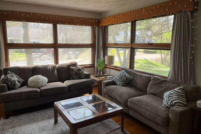 Living room - [Summer Sublet] Bedroom in 4 Bed 1.5 Bath Available - 5 mins walk from UMass