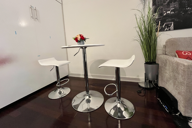 Dining area - Furnished Yonge & Bloor Studio I Rent 9 months I North Facing I August 15th or Sept 1st Condo