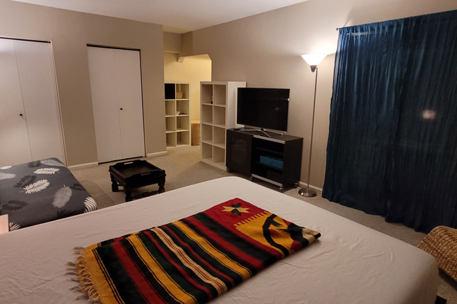 Bedroom - Large 1 bedroom for rent
