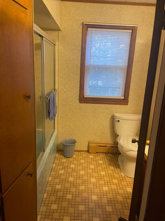 bathroom - Up to 6 Bedrooms Available Utilities included Apartments