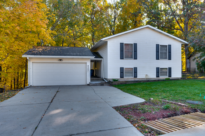 Crest Dr - Crest Drive: 15 Minutes from Purdue Campus House