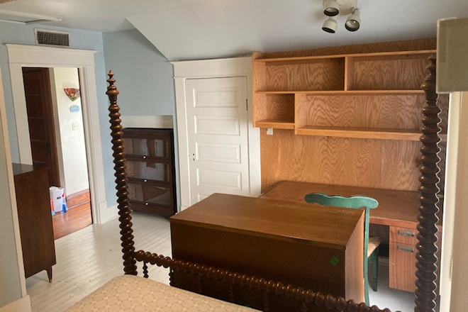 Bedroom - RENT REDUCED!! $995 Historic home! *1 Mile from CAMPUS* UTILITIES INCLUDED