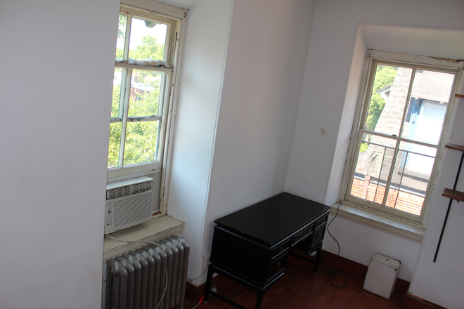 Bedroom2 - Charming furnished studio available now Apartments