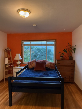  - Bayview- Bright Furnished Rooms with Private Kitchenette & Entrance- Berkeley Hills
