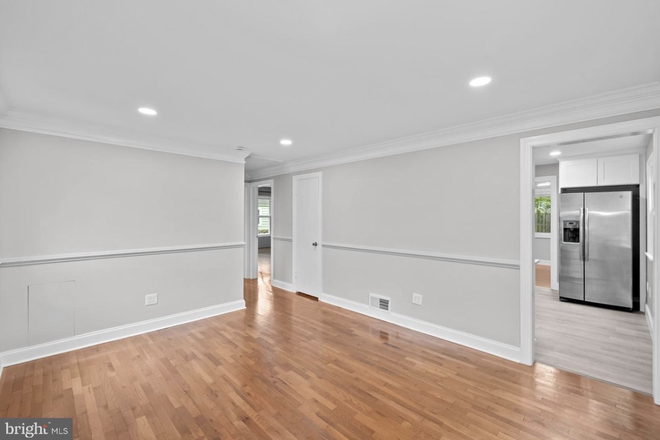 Bedroom 1 - 3bd with fully fenced yard in Hollywood neighborhood House