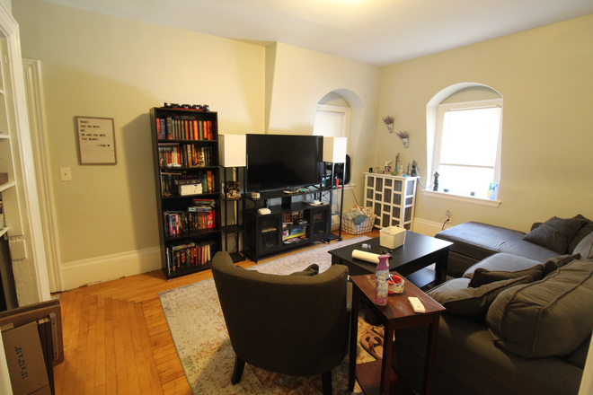 1 - Spacious 2 bed plus study near the T. Apartments