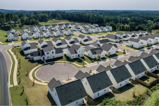 Outside view - Villa West Townhomes