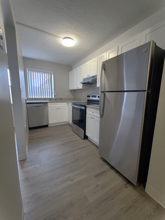 Kitchen - *Updated 2 bedroom Plus Office 1 bath Close to Campus**Flexible Move in Date** Apartments