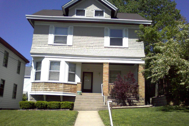 526 Riddle Rd. Walk to UC & on Shuttle route. - Walk to UC,  Large individual Furnished BR.  Near. Law School, DAAP, Upper Riddle Rd.