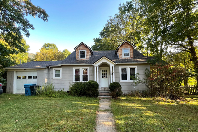 front of house - Watauga Drive Home -- Main Level for rent, private bedroom, office and bath
