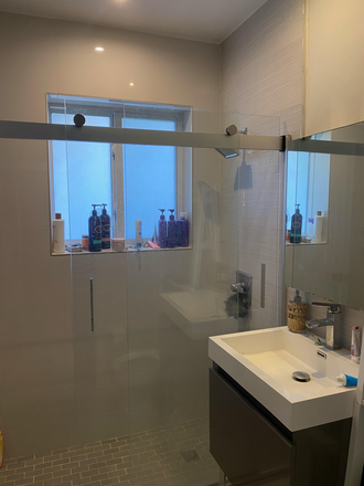 Bathroom - 5 Minutes from UM Campus ($1400/month) Duplex