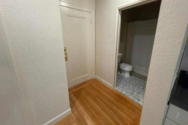 Entrance - Fully Furnished Northside Apartment, Next to Soda Hall