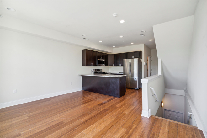 Kitchen - 1714 Fontain St  - 3 to 4 Beds with Private Patio + Roofdeck Apartments