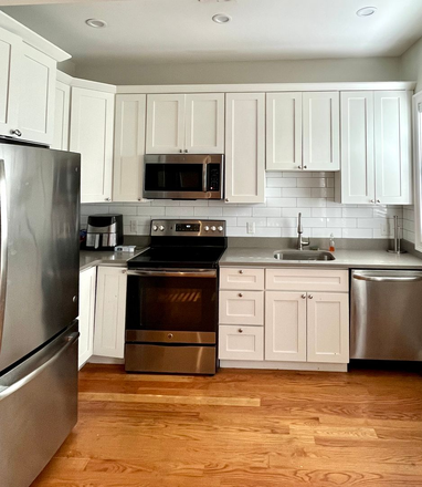 Call NOW for showings! 617-236-8600 - MERIDIAN ST - OPEN CONCEPT 3BR IN CENTRAL SQ NEAR MBTA FOR *9/1/2025* W/ 2 BATH, LNDRY IN UNIT, A/C! Apartments